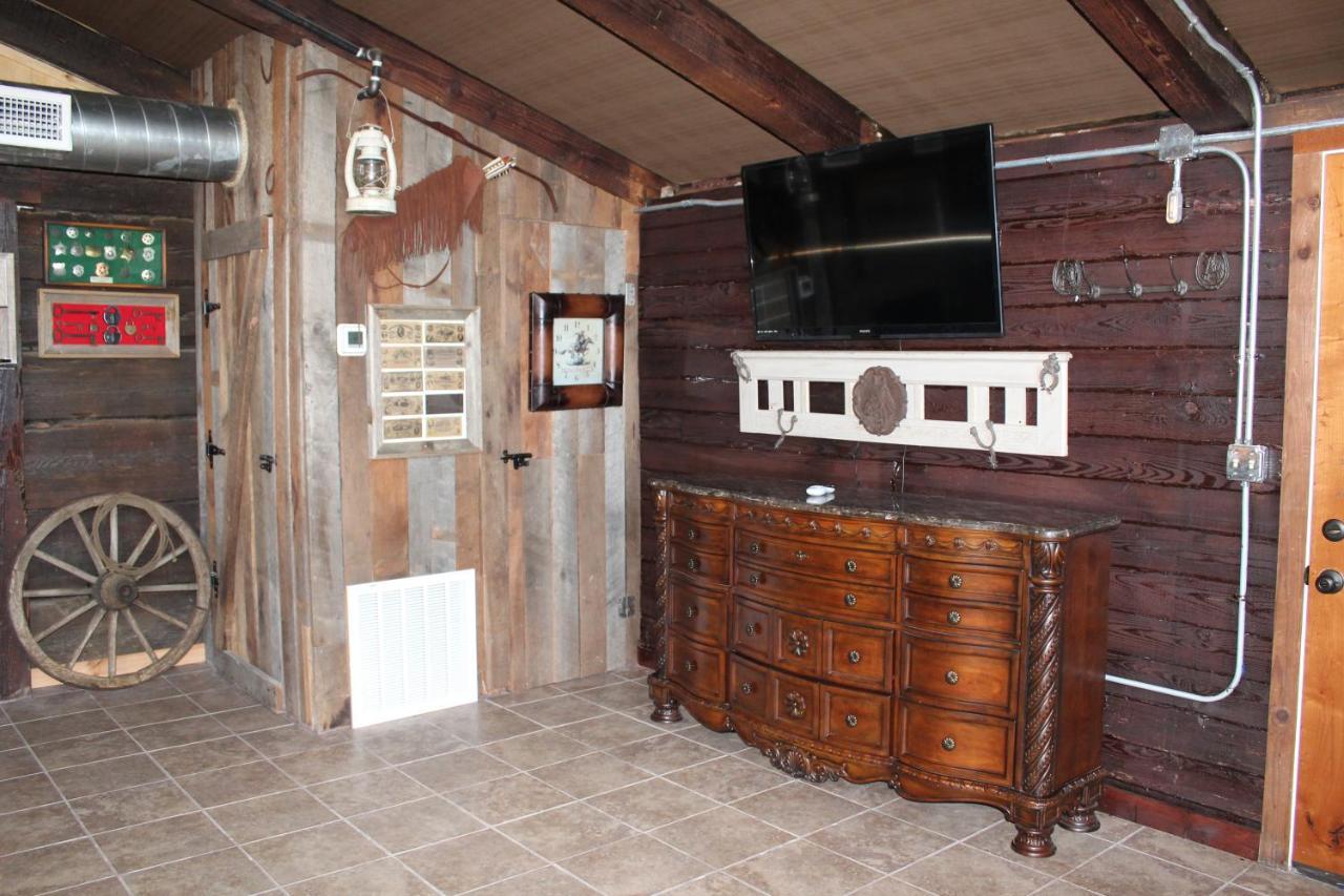 Samantha's Timber Inn Murfreesboro Bagian luar foto
