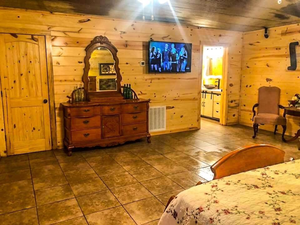 Samantha's Timber Inn Murfreesboro Bagian luar foto